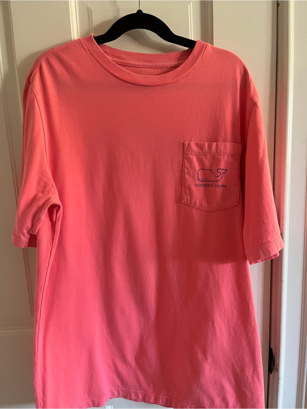 Vineyard Vines Boys Short Sleeve Pocket Tee Coral Whale Logo Size L 16